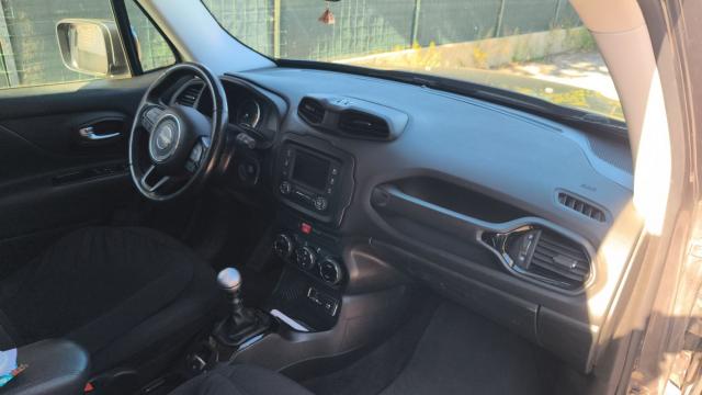 Jeep Renegade image 7