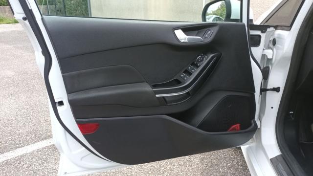 Ford Fiesta image 3