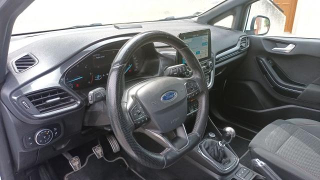 Ford Fiesta image 2