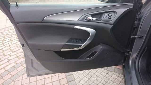 Opel Insignia image 2