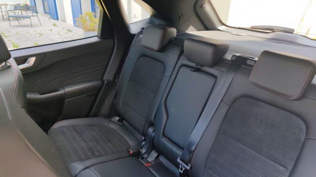 Ford Kuga image 2
