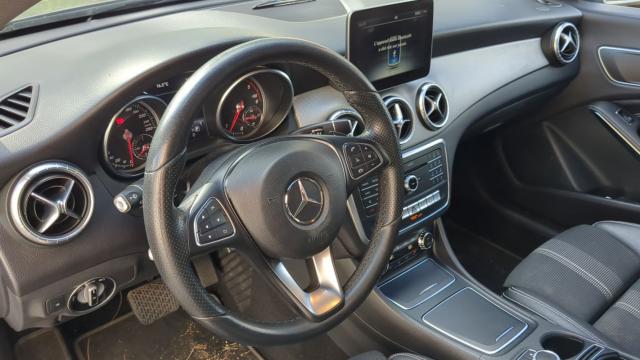 Mercedes Benz Cla Shooting Brake image 8
