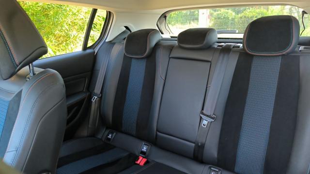 Peugeot 308 image 1