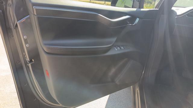 Tesla Model X image 7