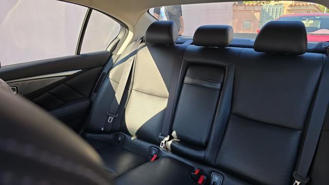 Infiniti Q50 image 1