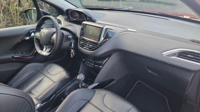 Peugeot 2008 image 9