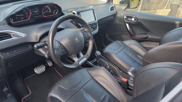 Peugeot 2008 image 7