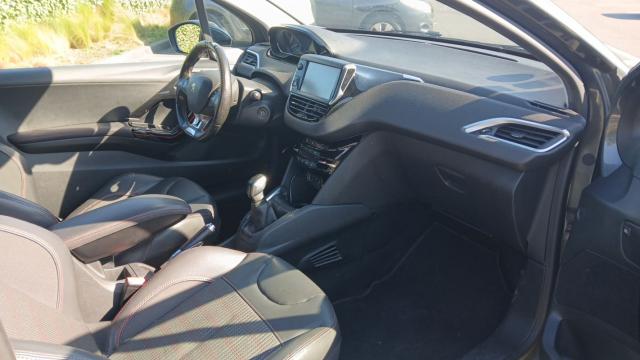 Peugeot 208 image 4