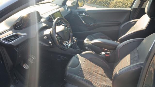 Peugeot 208 image 7