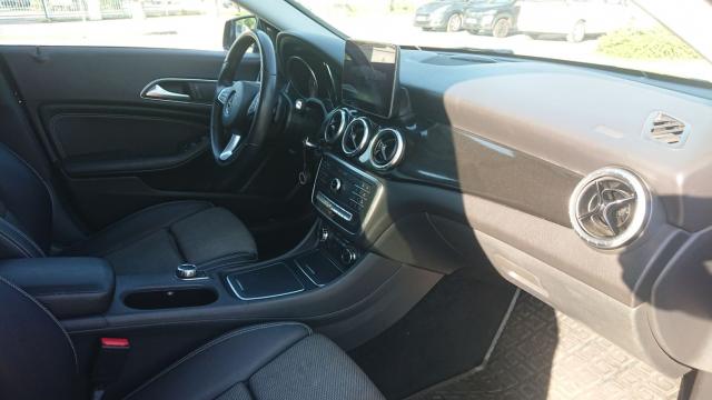 Mercedes Benz Cla Shooting Brake image 5