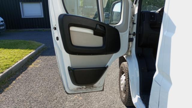 Peugeot Boxer image 1
