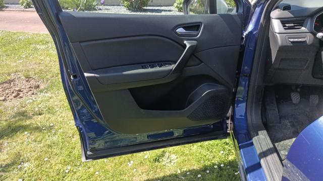 Renault Captur image 9