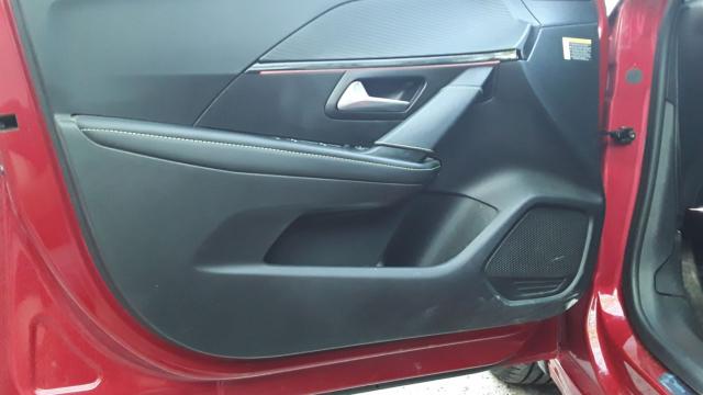 Peugeot 208 image 7