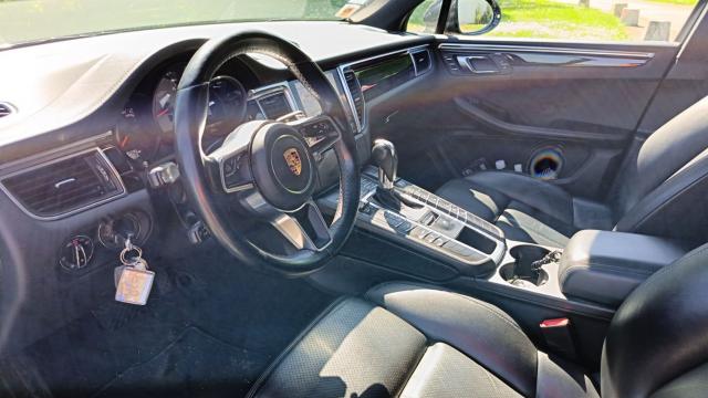 Porsche Macan image 9
