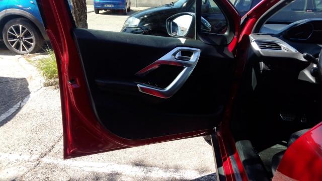 Peugeot 2008 image 7