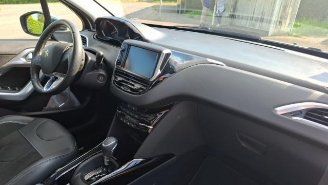 Peugeot 2008 image 1