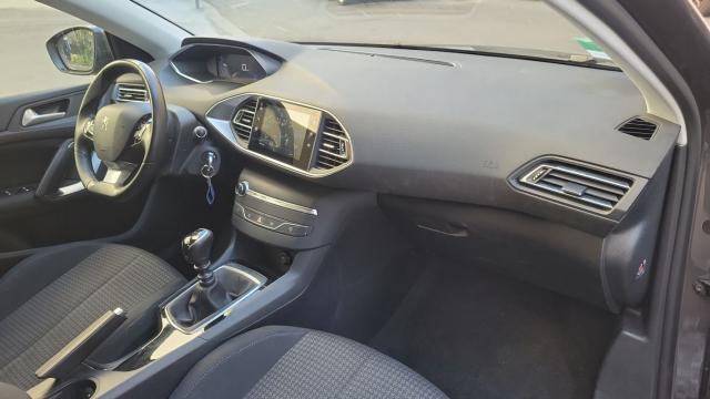 Peugeot 308 image 7