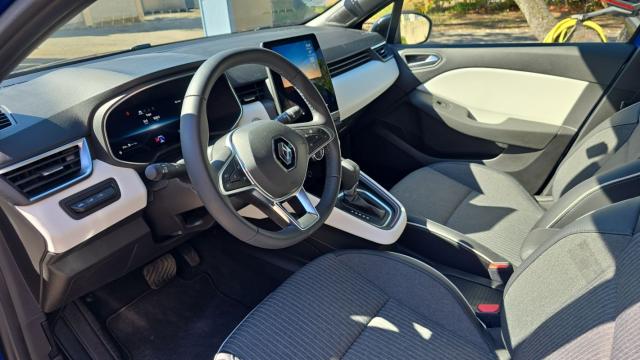 Renault Clio image 2