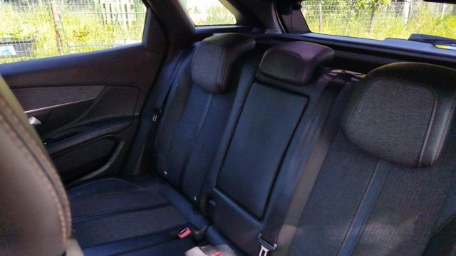 Peugeot 3008 image 1