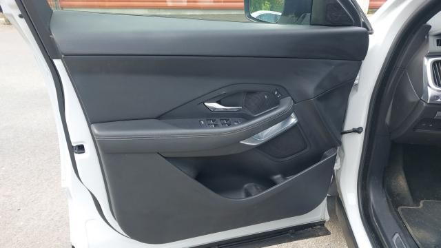 Jaguar E-Pace image 3