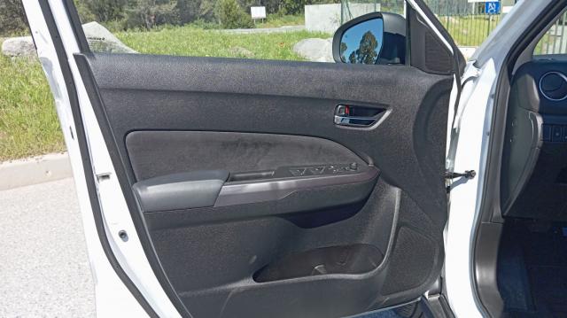 Suzuki Vitara image 5