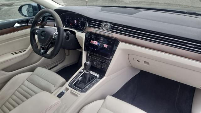 Volkswagen Passat Sw image 1
