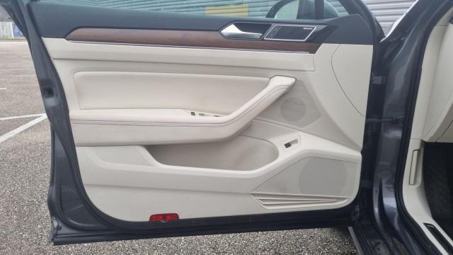 Volkswagen Passat Sw image 5