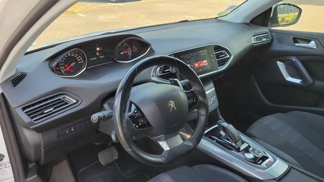 Peugeot 308 image 8