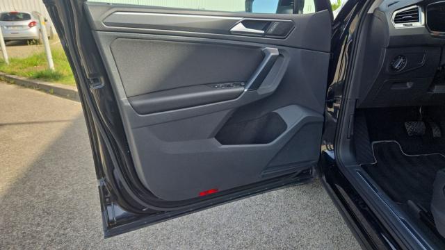 Volkswagen Tiguan image 8