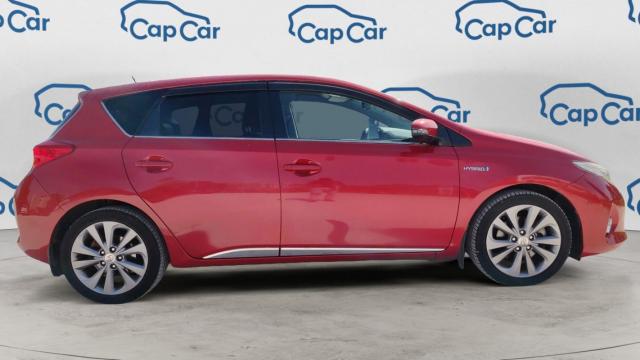 Toyota Auris image 1