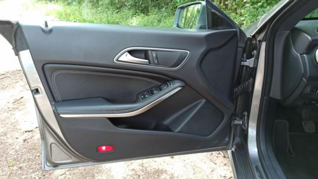 Mercedes Benz Cla Shooting Brake image 7