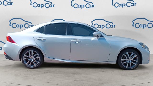 Lexus Is image 9