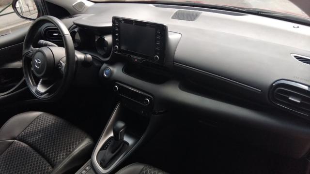 Mazda 2 image 8