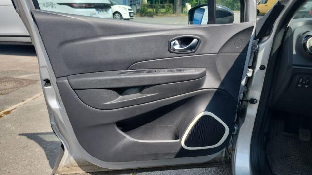 Renault Captur image 8