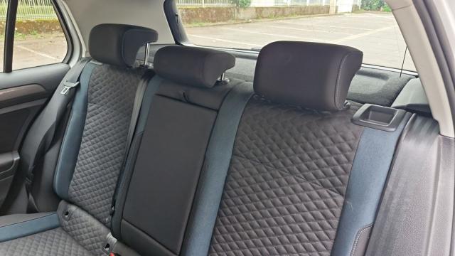 Volkswagen Golf image 9