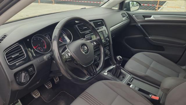 Volkswagen Golf image 4