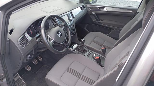 Volkswagen Golf Sportsvan image 3