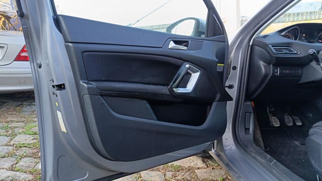 Peugeot 308 image 6