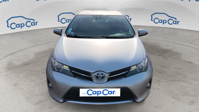 Toyota Auris image 2