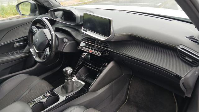 Peugeot 2008 image 9