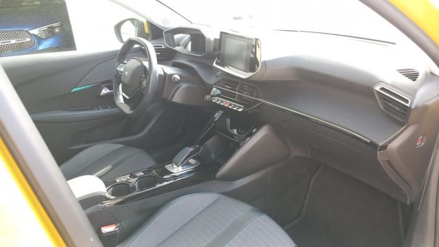 Peugeot 208 image 4