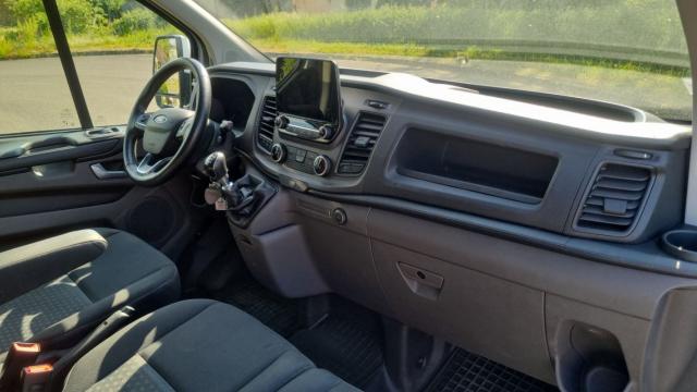 Ford Transit Custom image 3