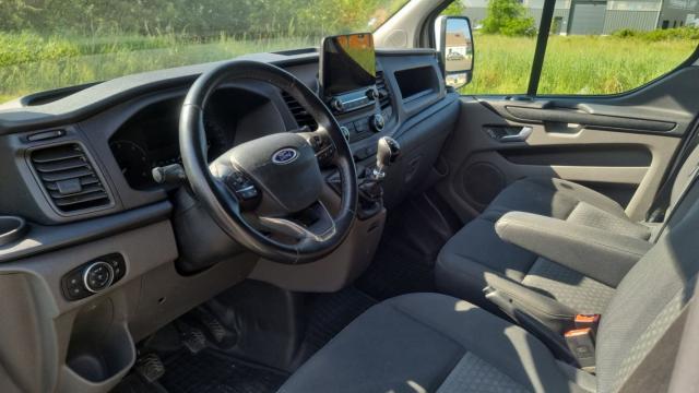 Ford Transit Custom image 2