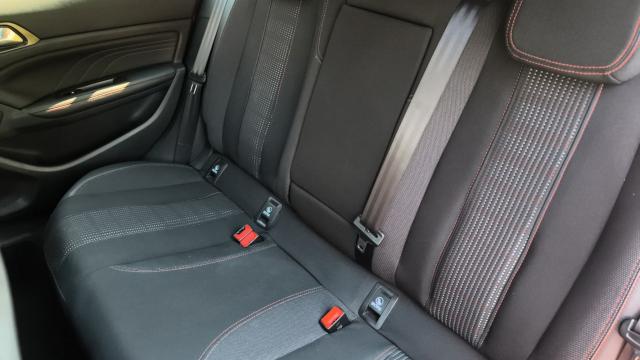Peugeot 308 image 8