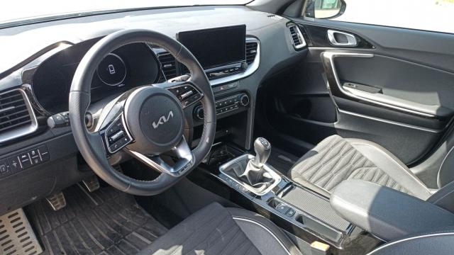 Kia Ceed image 9