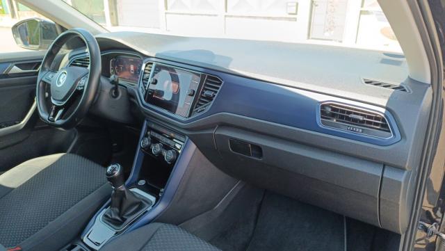 Volkswagen T-Roc image 1