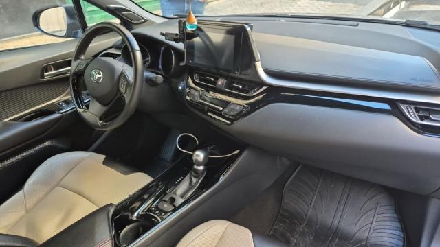 Toyota C-Hr image 4