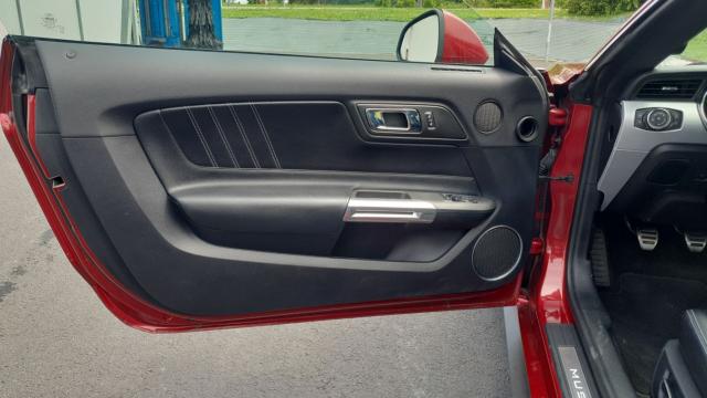 Ford Mustang image 2