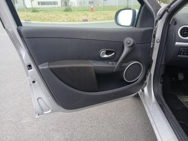 Renault Clio image 9