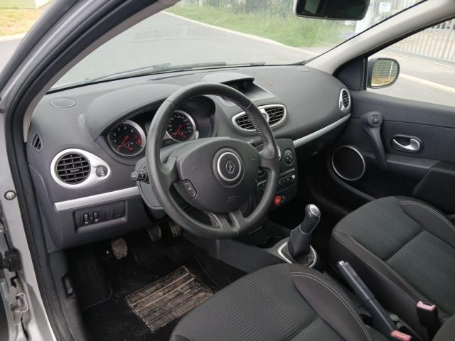 Renault Clio image 6